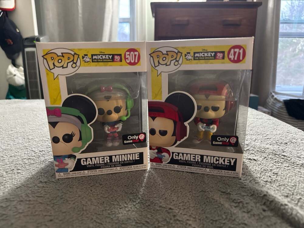 Funko! Disney Mickey 90th Gamer Mickey #471 & Gamer Minnie #507 GameStop Exclu